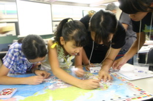 kids001.jpg